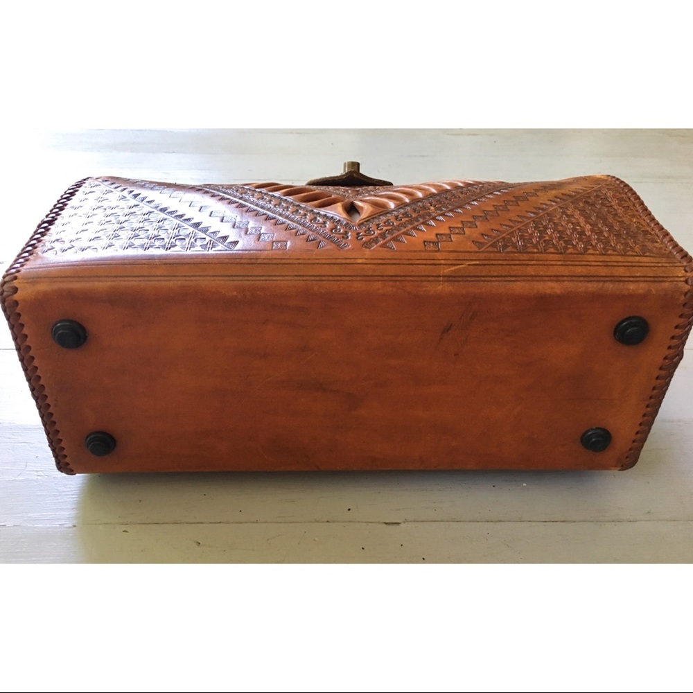 πSOLDπ Vintage Tooled Leather Bag - Picture 8 of 8